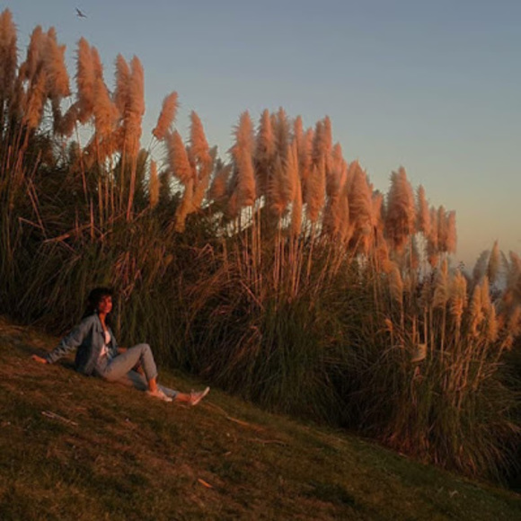 Meet your Posher, Lina - Picture 1 of 1